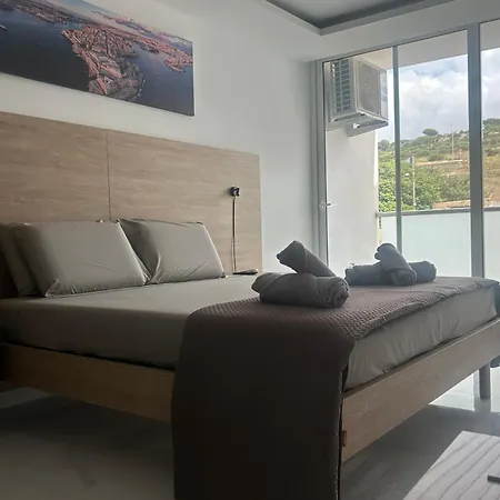 Апартаменты Delightful Sea View In St Pauls Bay Сент-Полс-Бей