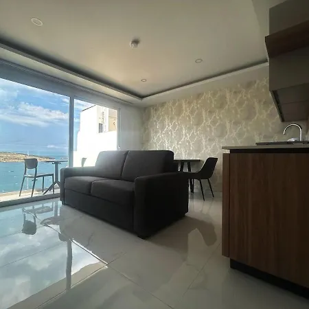 Delightful Sea View In St Pauls Bay